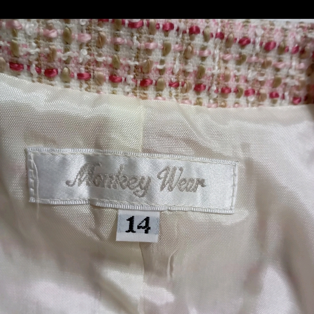 Chic Pink Tweed Jacket - Picture 2 of 12